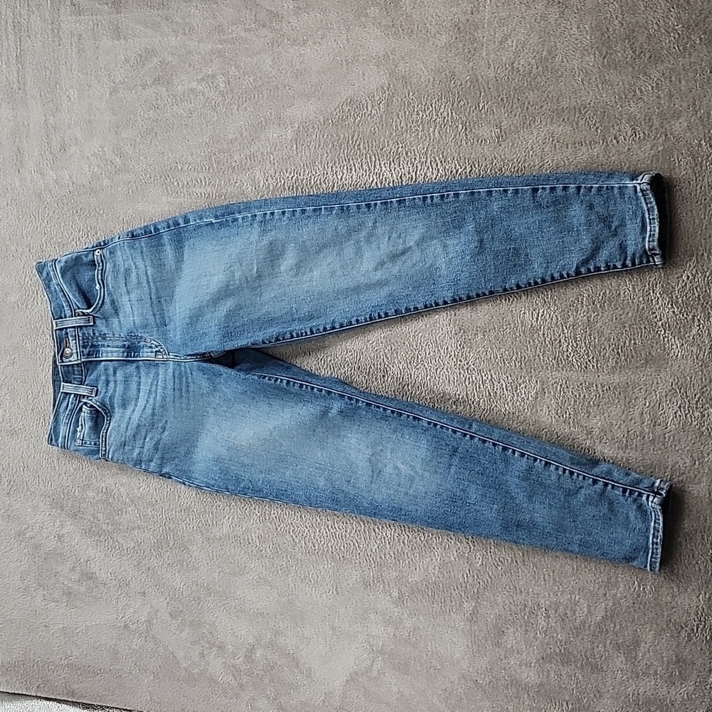 Levi’s Jeans Womens High Rise 24 Moms Jeans Wedgie Icon Fit Light Wash